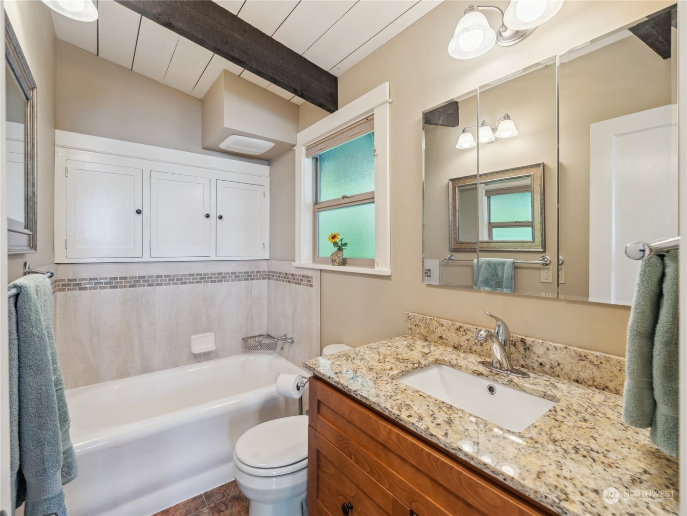 9758 Golden View Trail , La Conner, WA 98257-9341