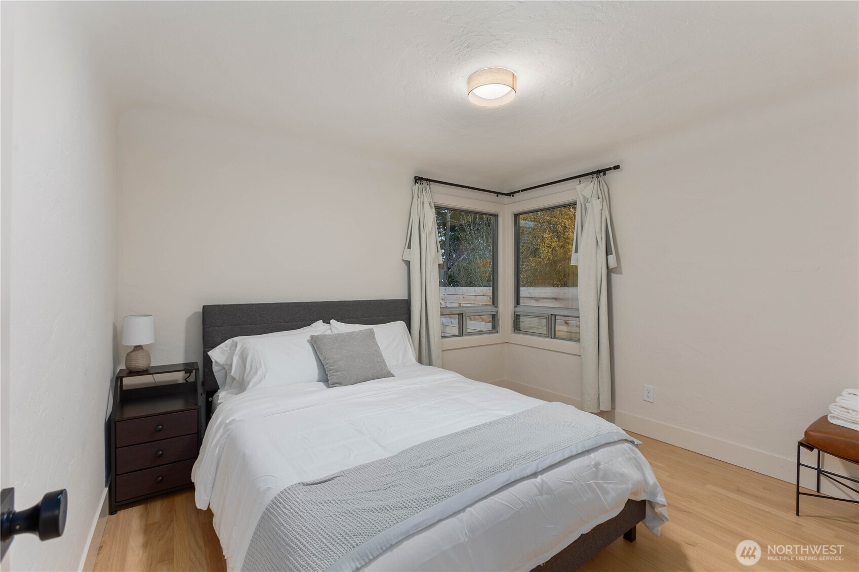 8731 13th Avenue NW, Seattle, WA 98117