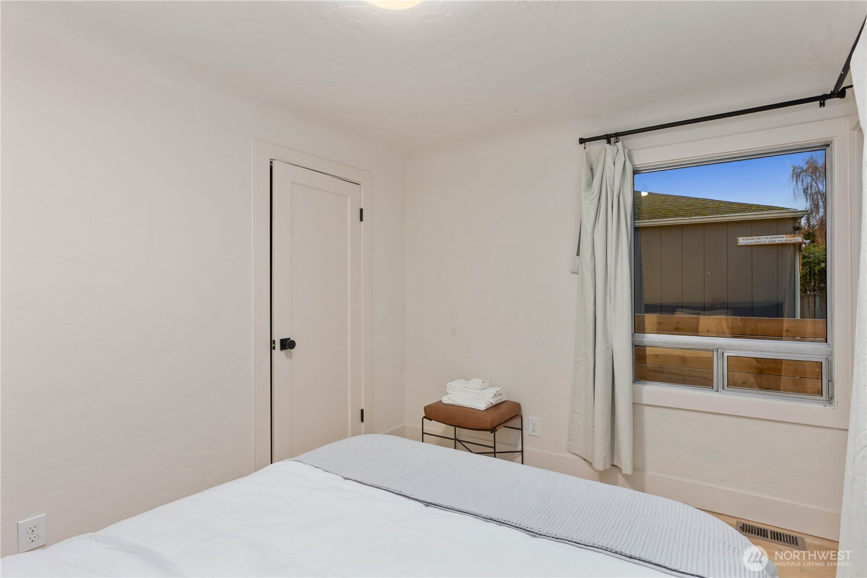 8731 13th Avenue NW, Seattle, WA 98117