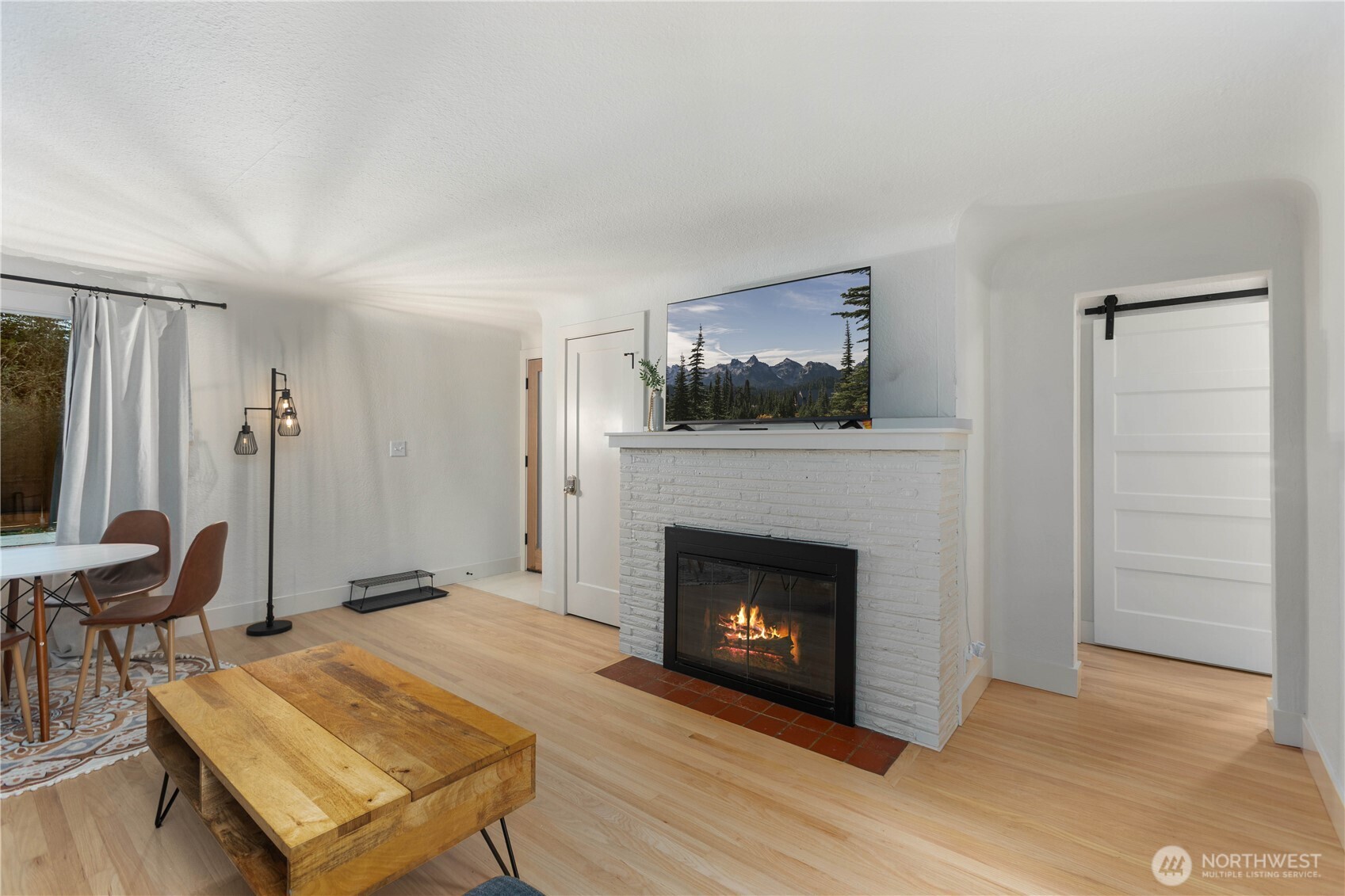 8731 13th Avenue NW, Seattle, WA 98117