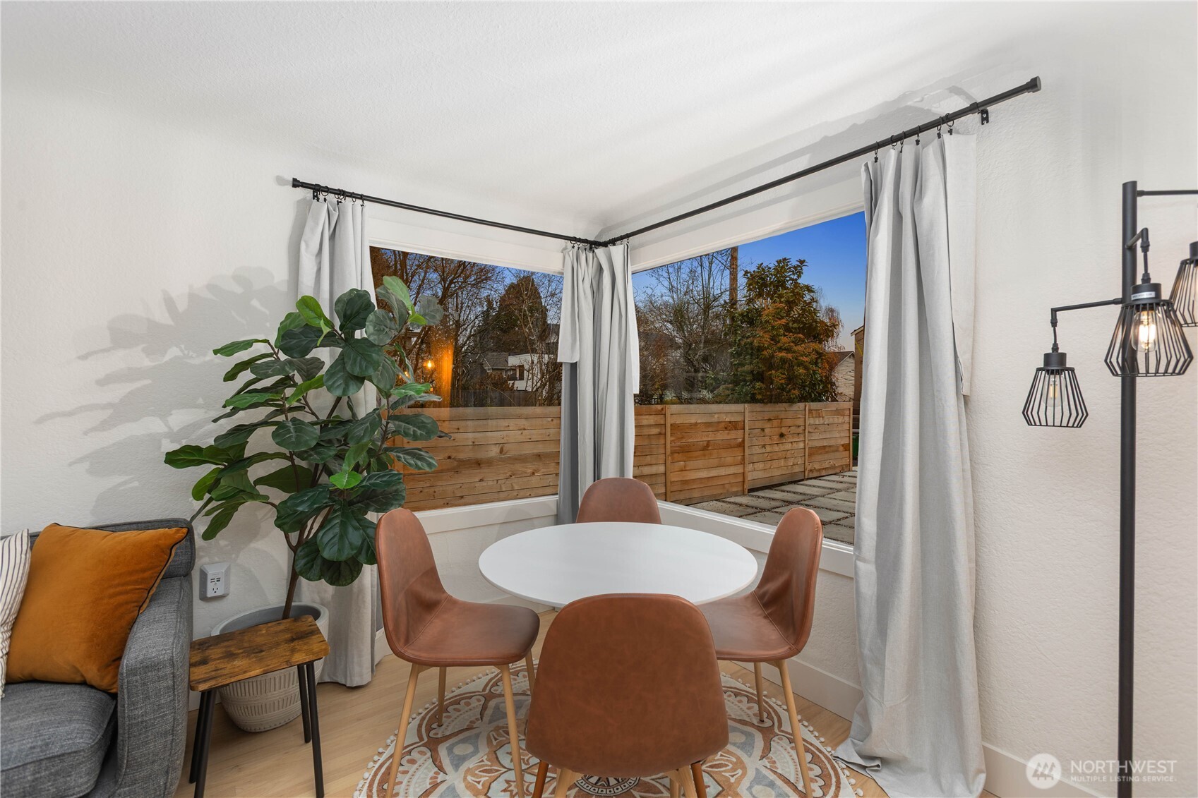 8731 13th Avenue NW, Seattle, WA 98117