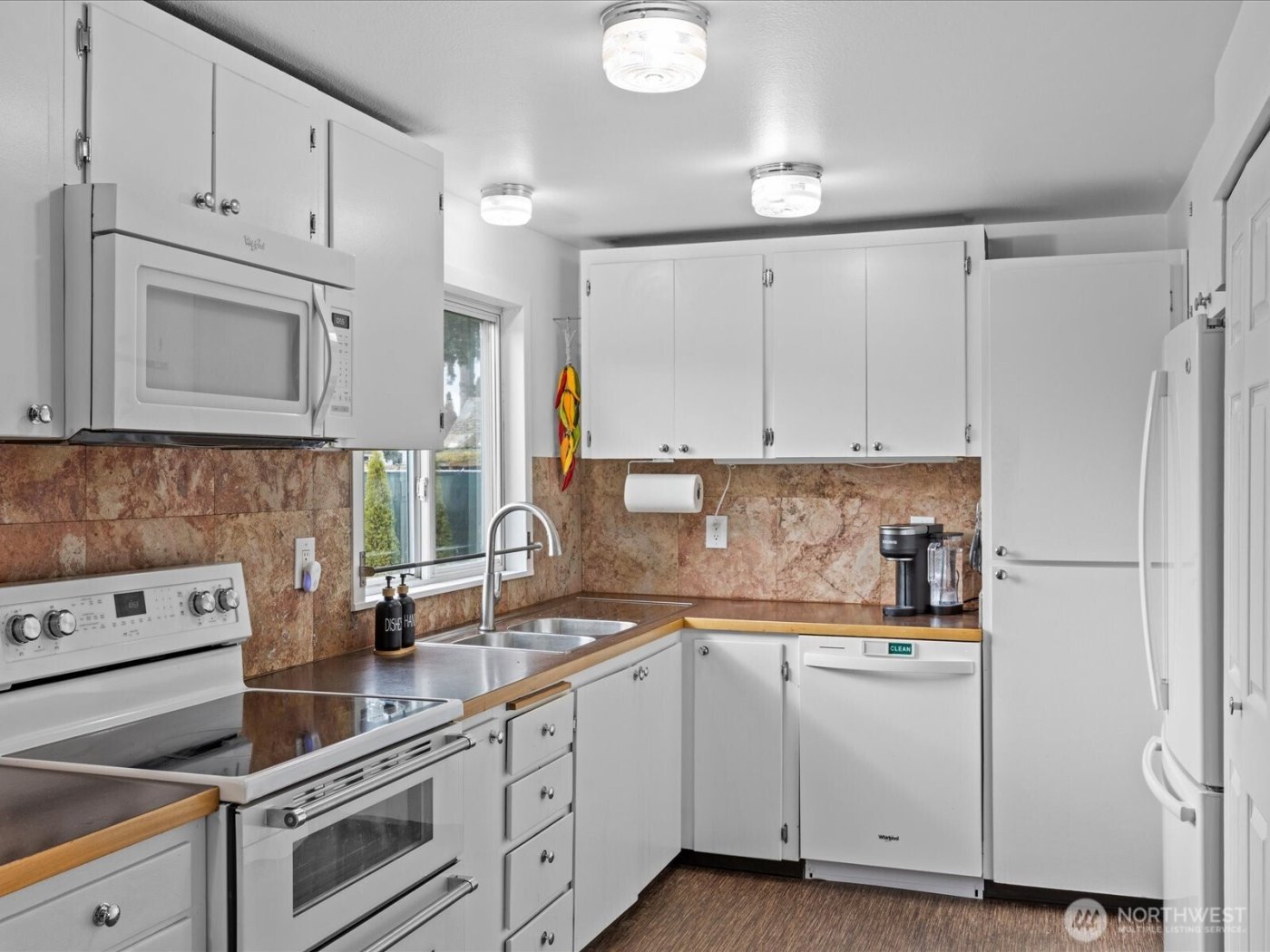 6200 84th Place NE, Marysville, WA 98270-3340