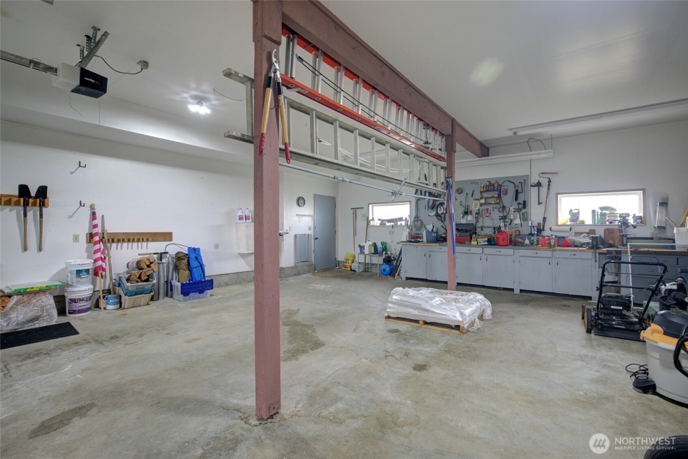 347 Sand Dune Avenue SW, Ocean Shores, WA 98569