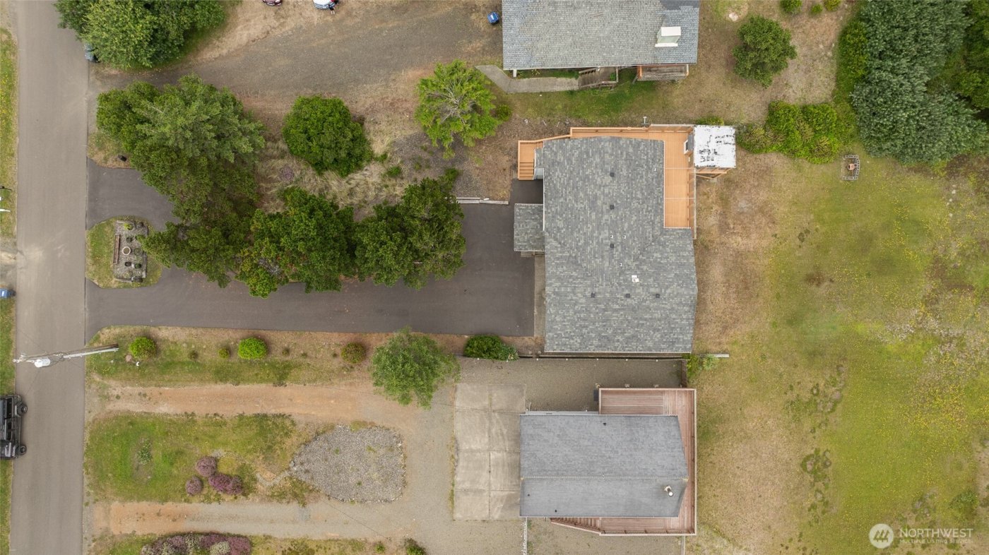 347 Sand Dune Avenue SW, Ocean Shores, WA 98569