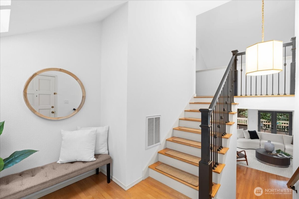 15457 256th Avenue SE, Issaquah, WA 98027