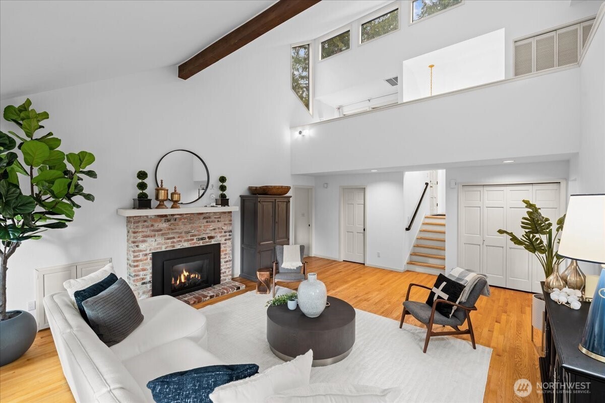 15457 256th Avenue SE, Issaquah, WA 98027