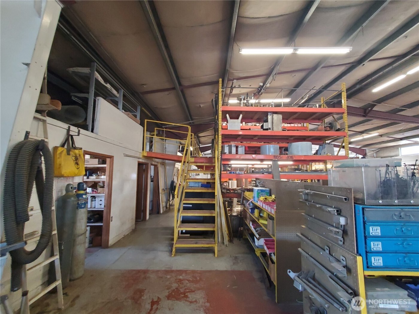 6881 E 5th Place , Lynden, WA 98264