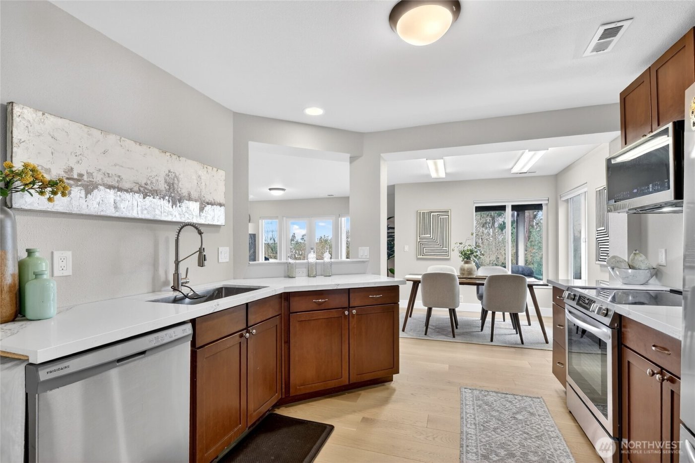 12235 15th Avenue SW, Burien, WA 98146