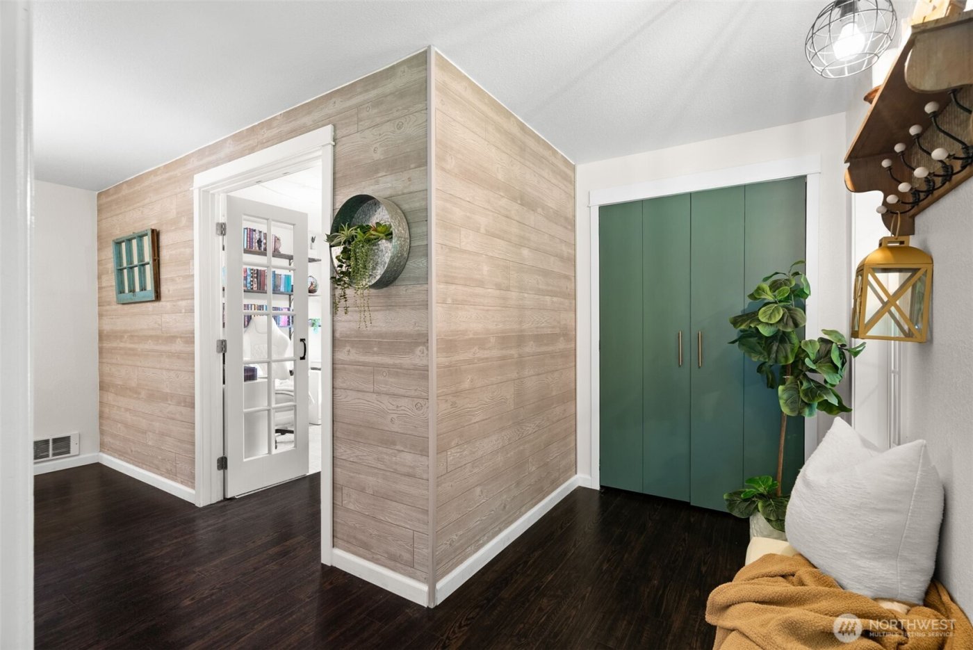 7451 Ebbert Drive SE, Port Orchard, WA 98367