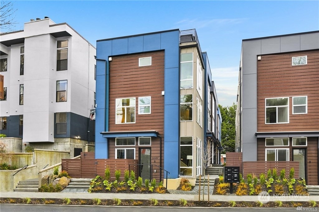 2408 Dexter Avenue N #B, Seattle, WA 98109