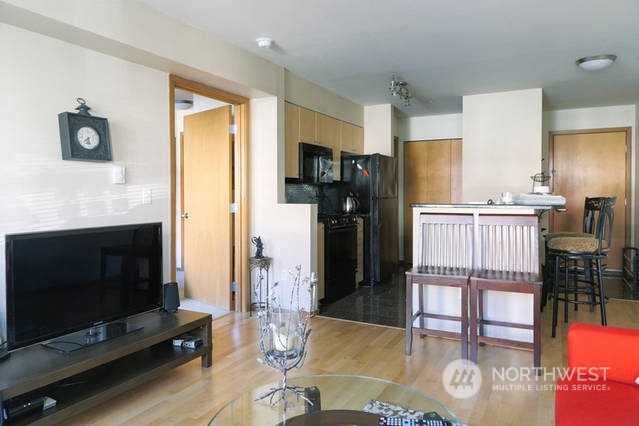 412 11th Avenue #203, Seattle, WA 98122