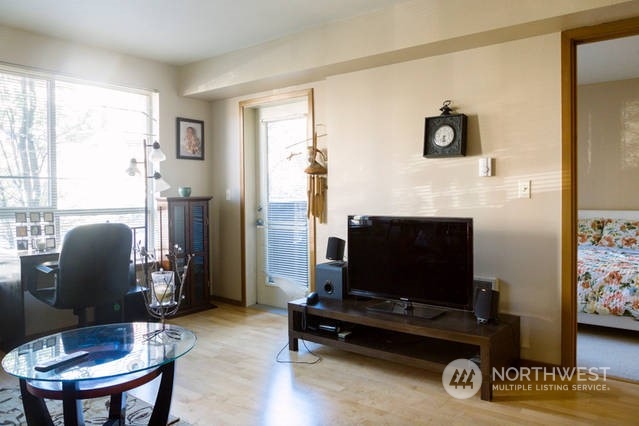 412 11th Avenue #203, Seattle, WA 98122