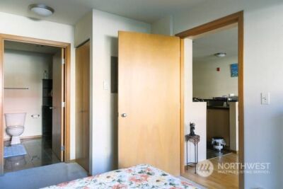 412 11th Avenue #203, Seattle, WA 98122 - Photo 9