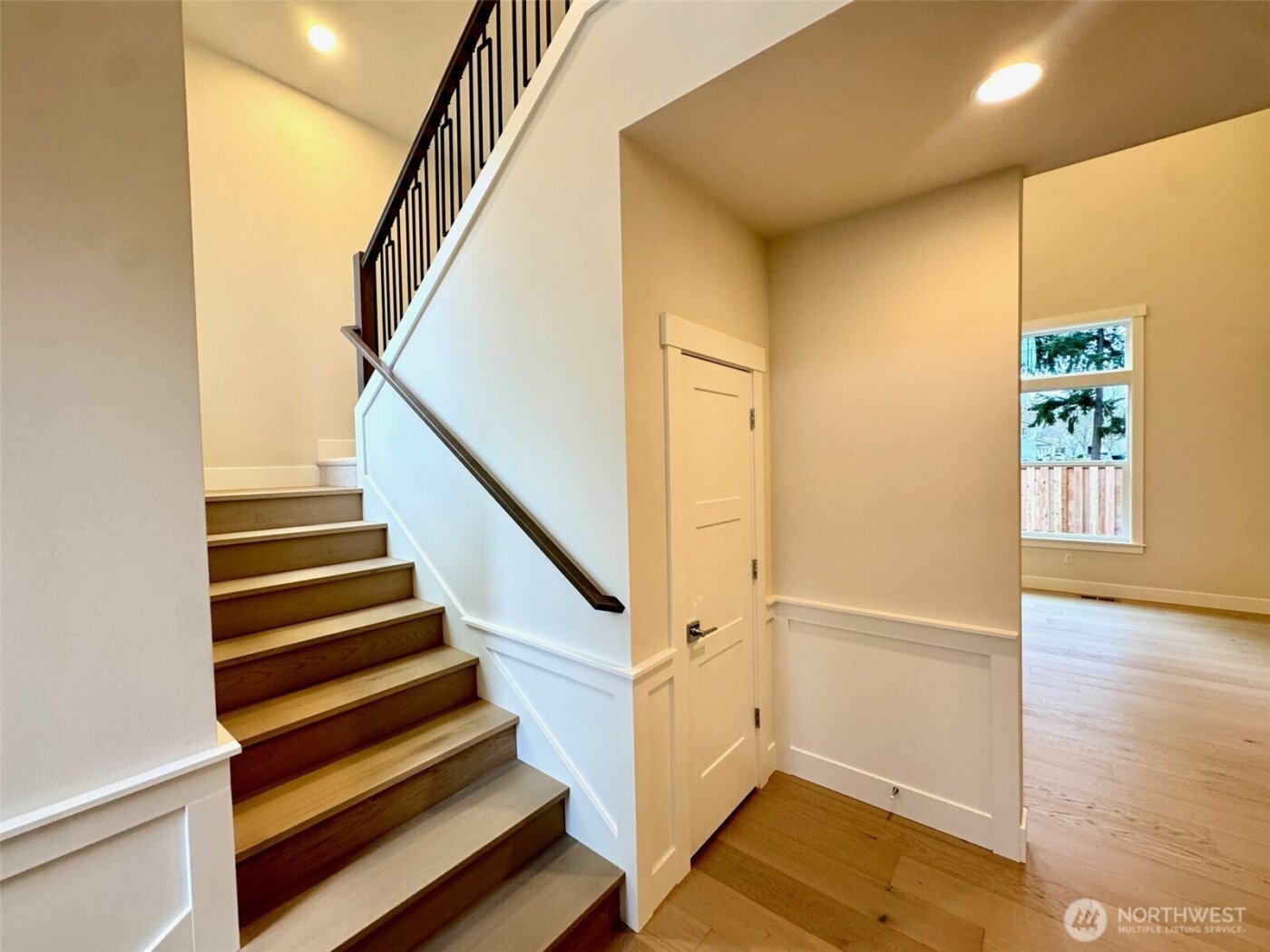 9207 NE 175th Street #B, Bothell, WA 98011