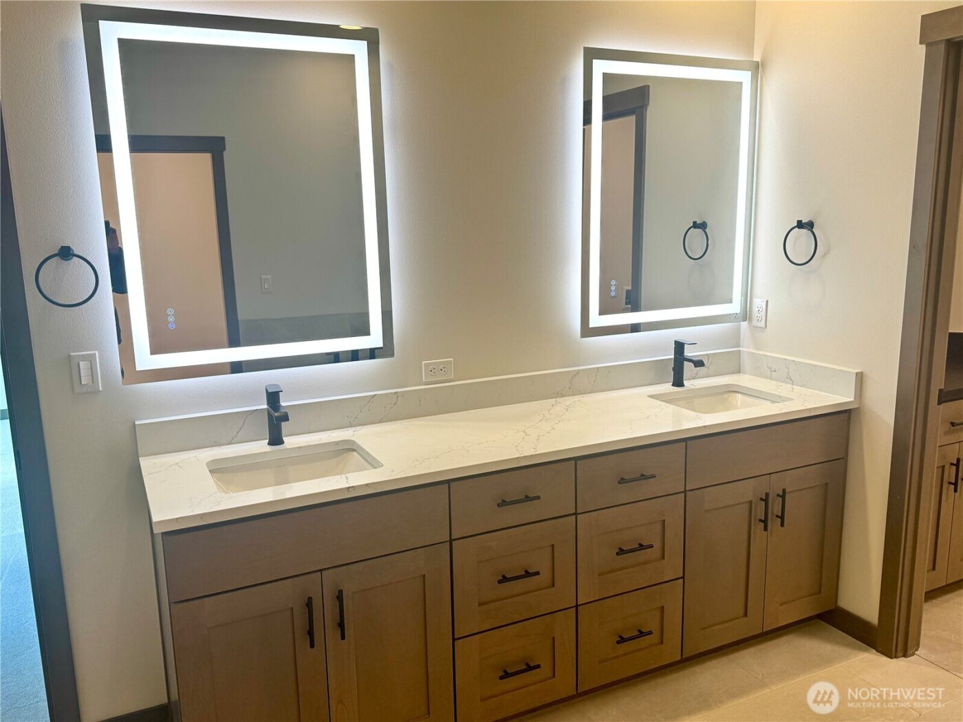 9207 NE 175th Street #B, Bothell, WA 98011