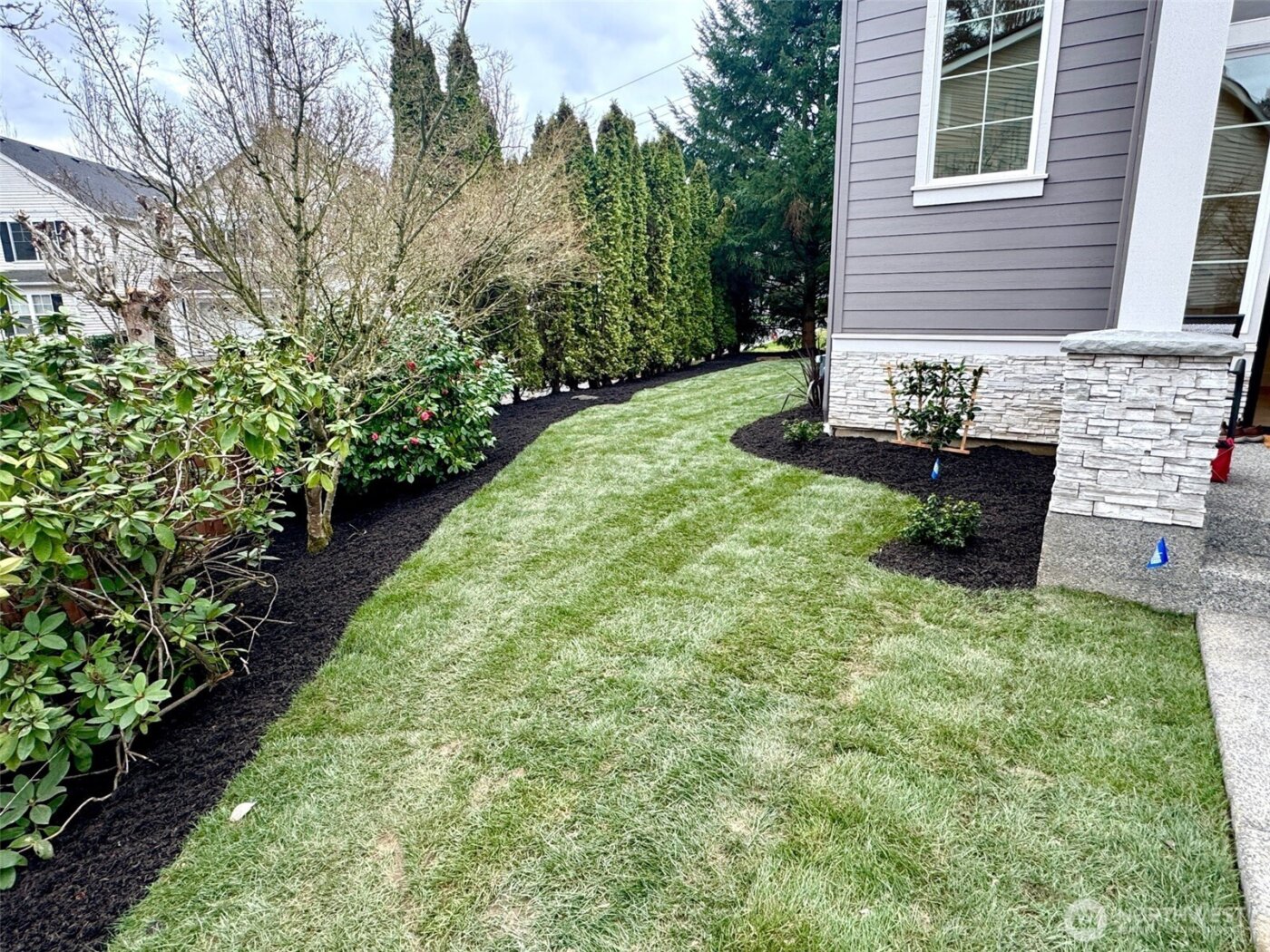 9207 NE 175th Street #B, Bothell, WA 98011