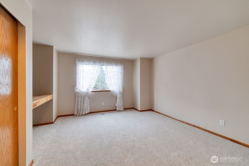 22237 131st Avenue SE, Kent, WA 98031