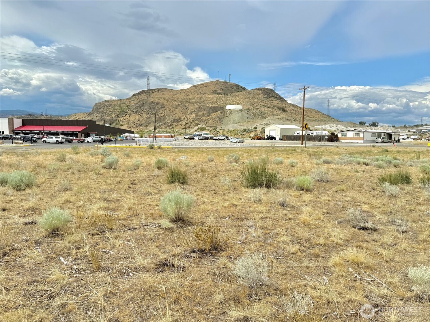 26 Old Riverside A Highway , Omak, WA 98841