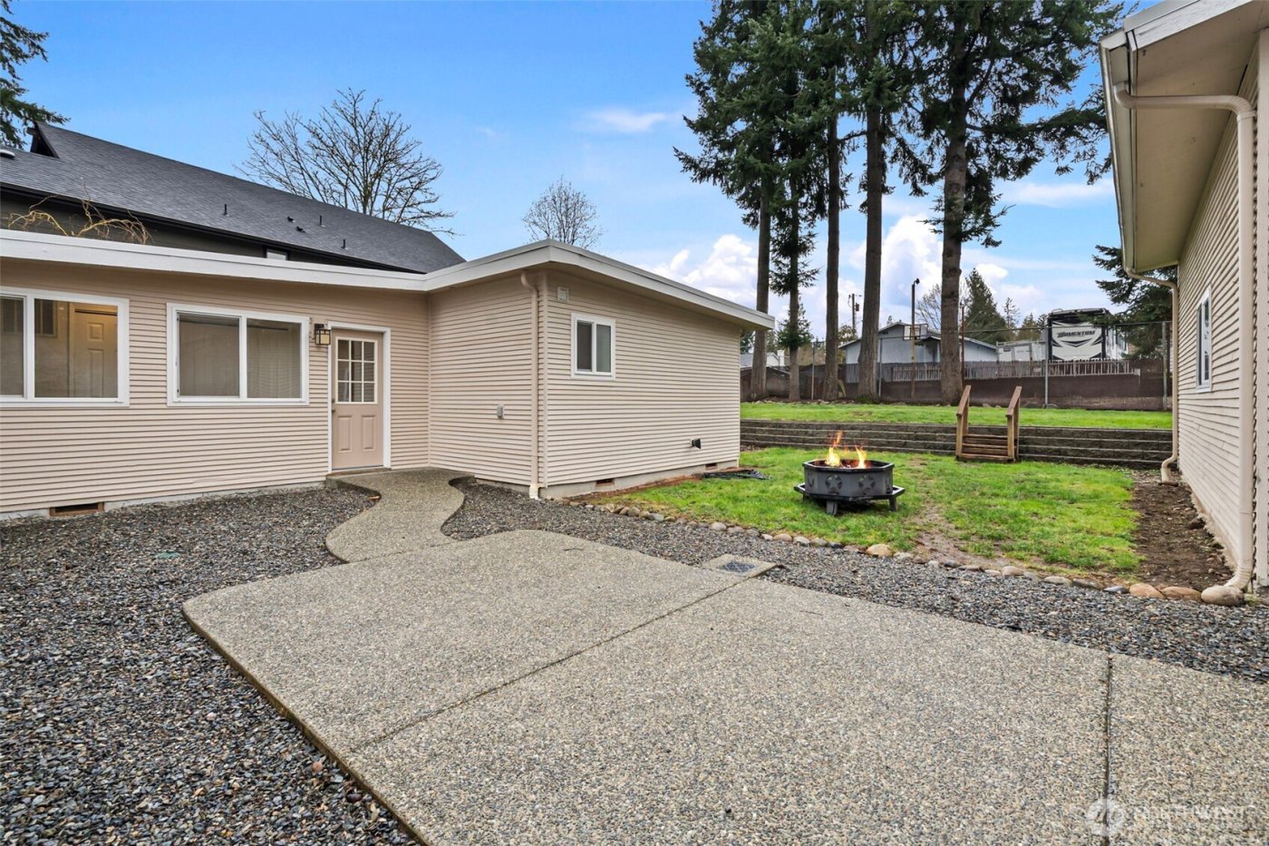 21614 SE 259th Street , Maple Valley, WA 98038