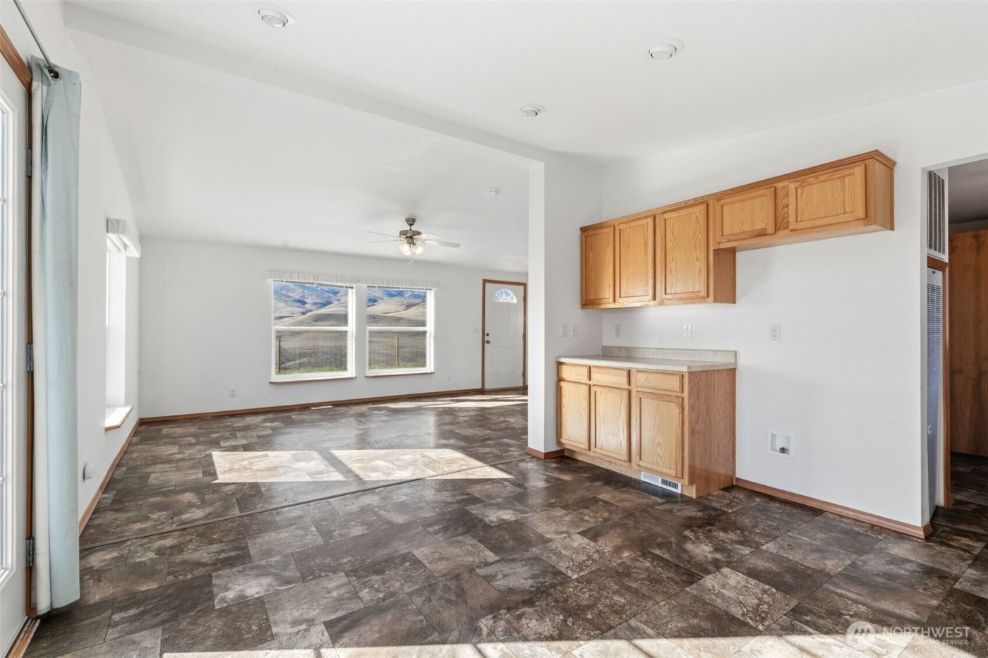 16161 N Wenas Road , Selah, WA 98942