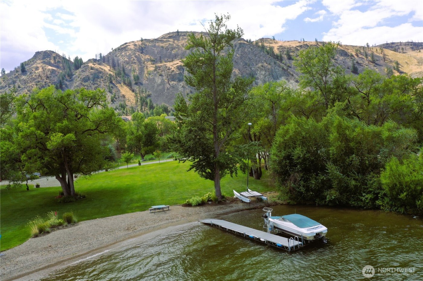 168 A Westlake Road , Oroville, WA 98844