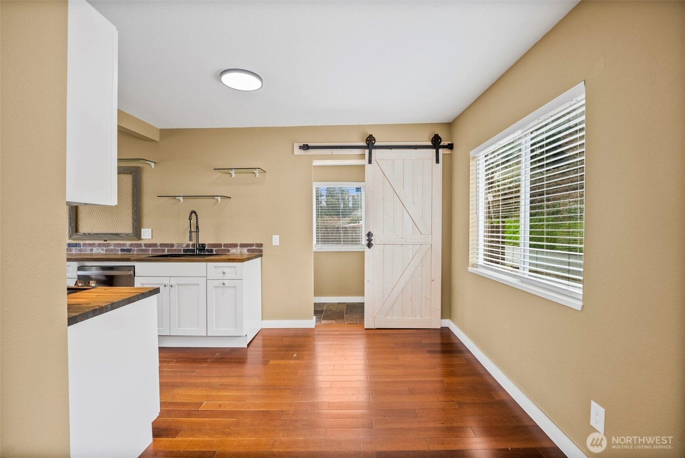 1805 Lawrence Street , Port Orchard, WA 98366