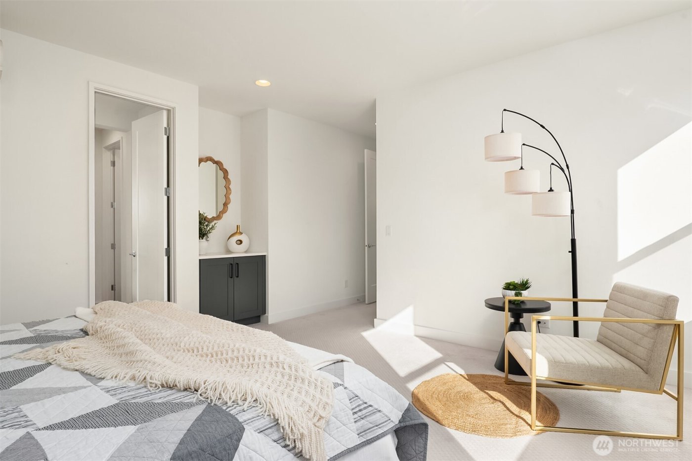 13368 SE 68th Place , Newcastle, WA 98059