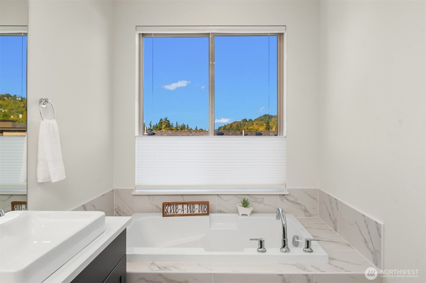 13368 SE 68th Place , Newcastle, WA 98059