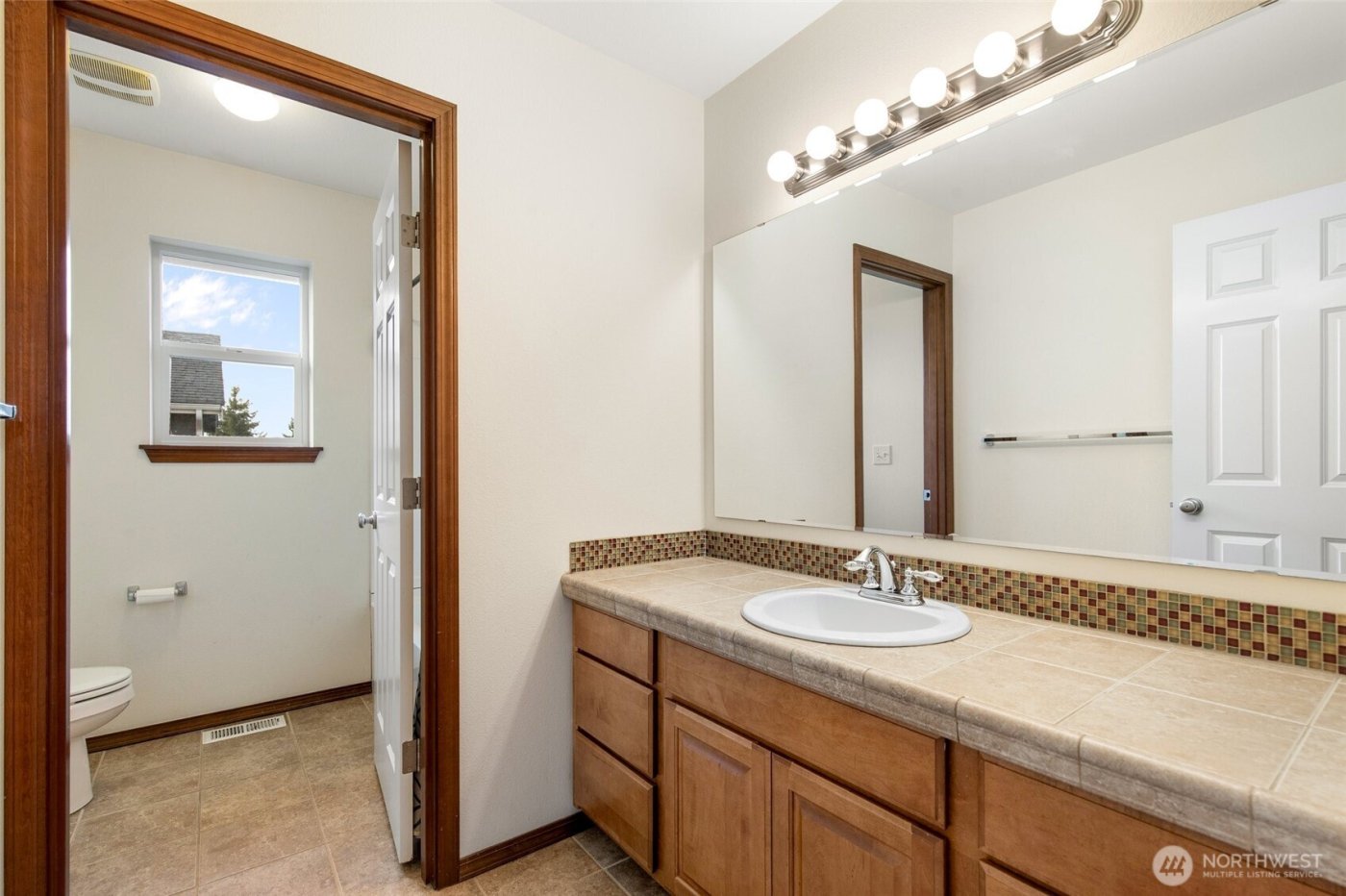 5907 77th Drive NE, Marysville, WA 98270