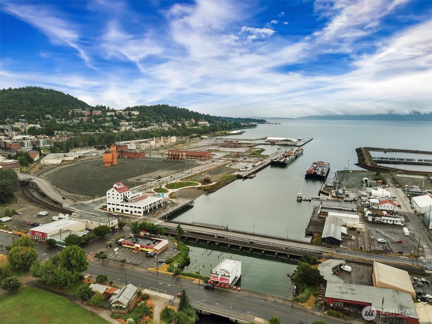 521 W Holly Street , Bellingham, WA 98225-3921