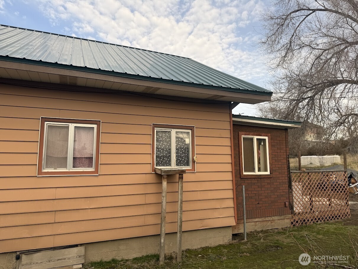 411 S Divisioon Street , Odessa, WA 99159