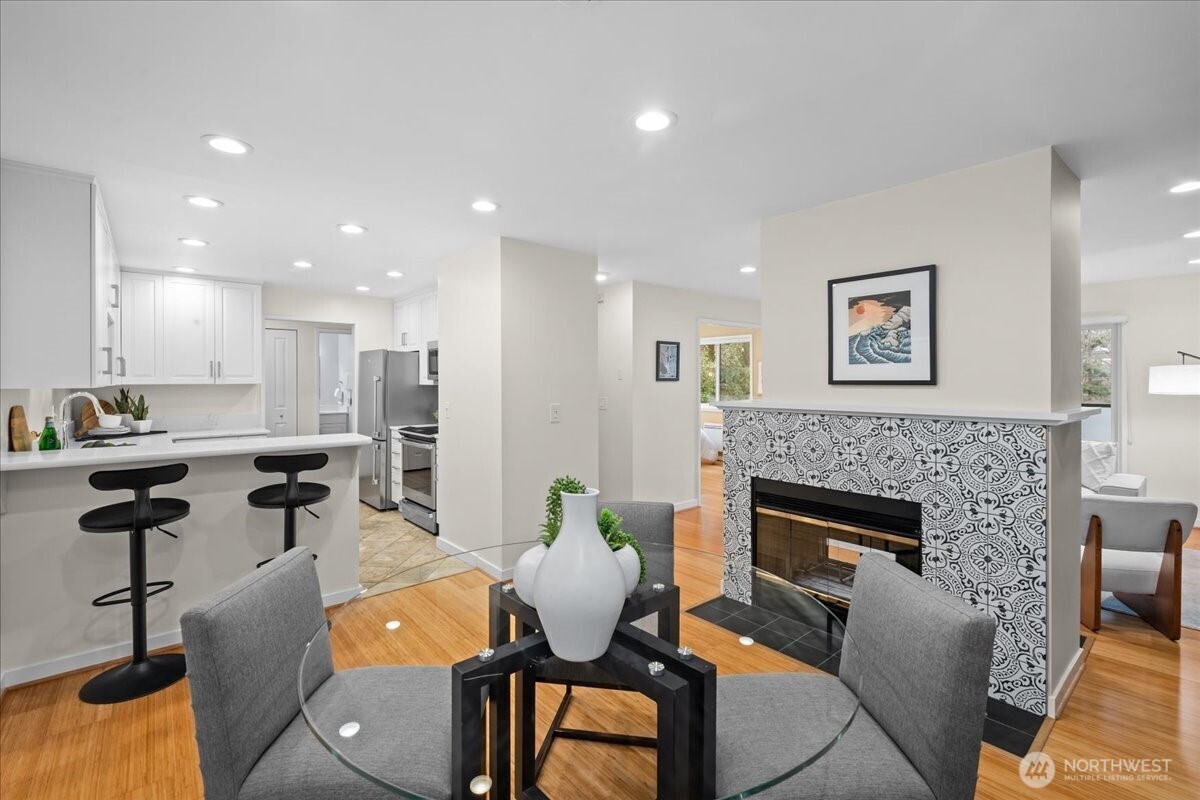 5225 50th Avenue NE #206, Seattle, WA 98105