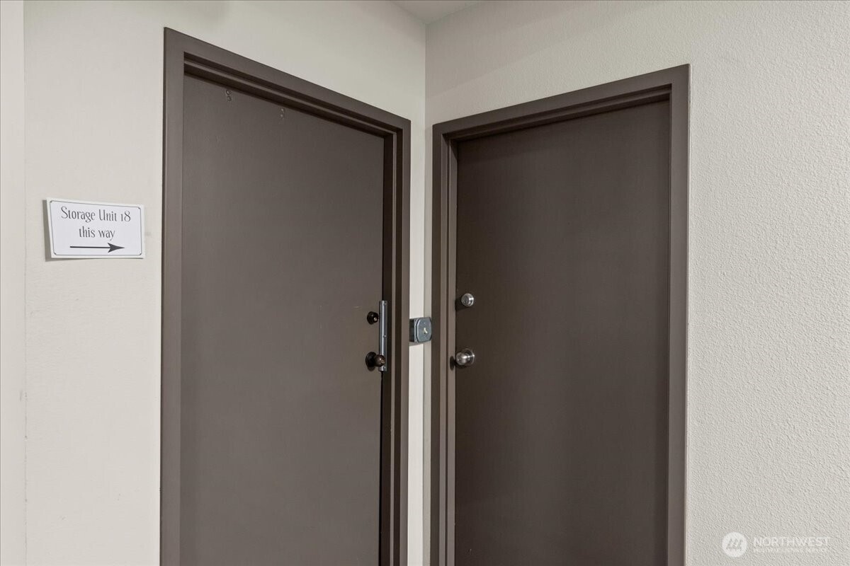 5225 50th Avenue NE #206, Seattle, WA 98105