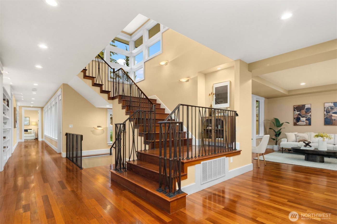 1610 10th Street W, Kirkland, WA 98033