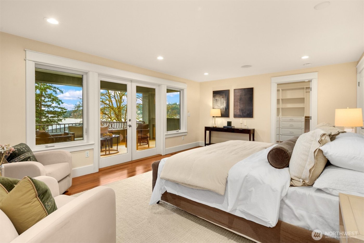 1610 10th Street W, Kirkland, WA 98033