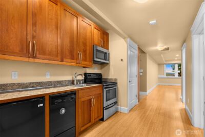 1610 10th Street W, Kirkland, WA 98033 - Photo 33