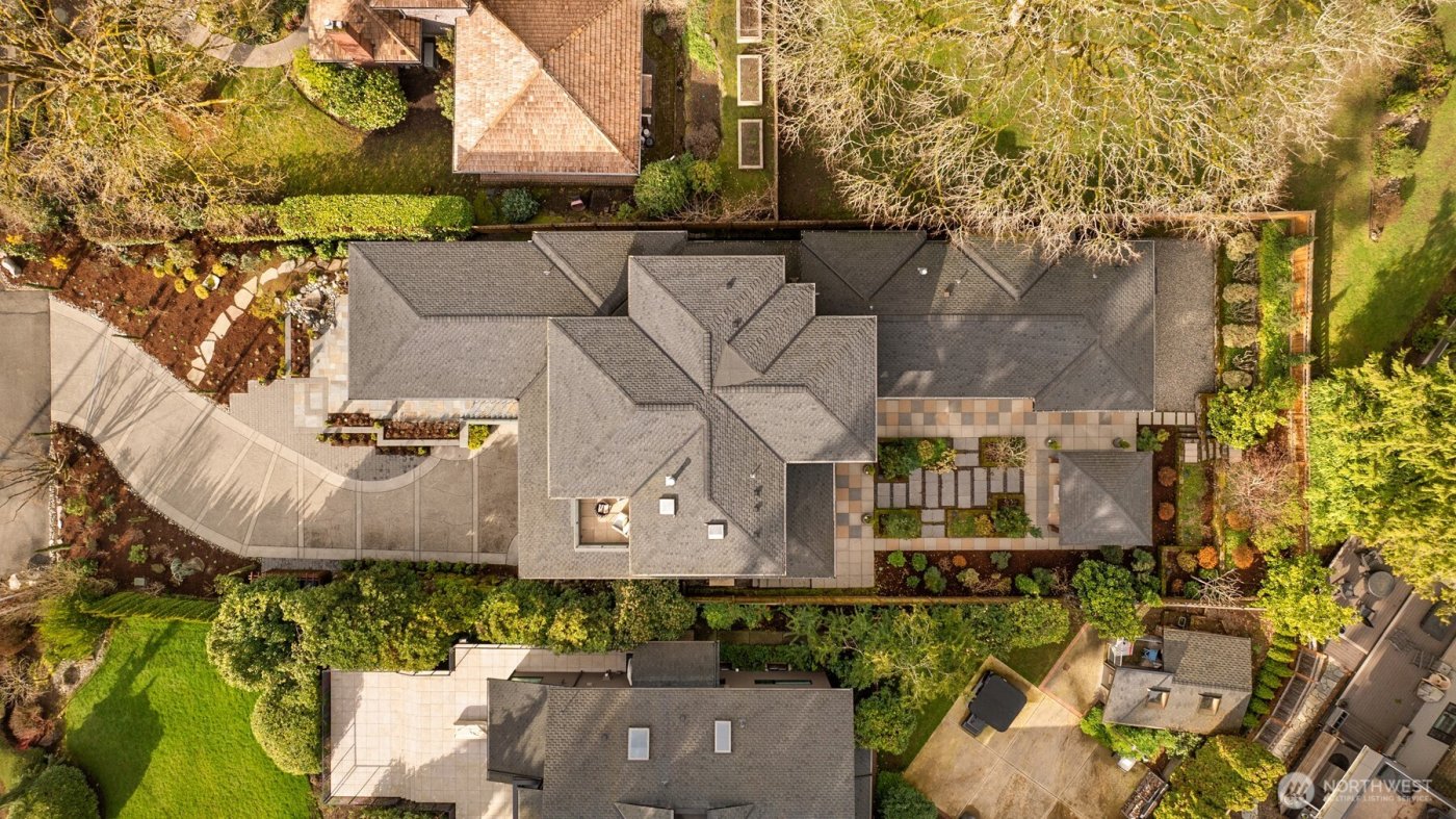 1610 10th Street W, Kirkland, WA 98033