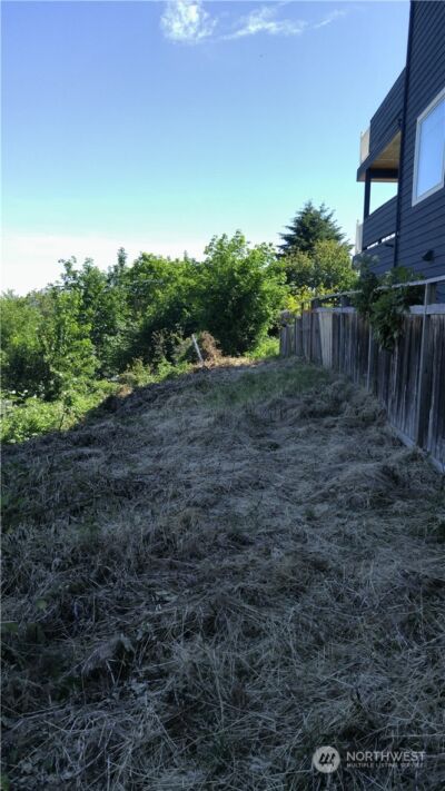 2308 W Smith Street , Seattle, WA 98199 - Photo 2