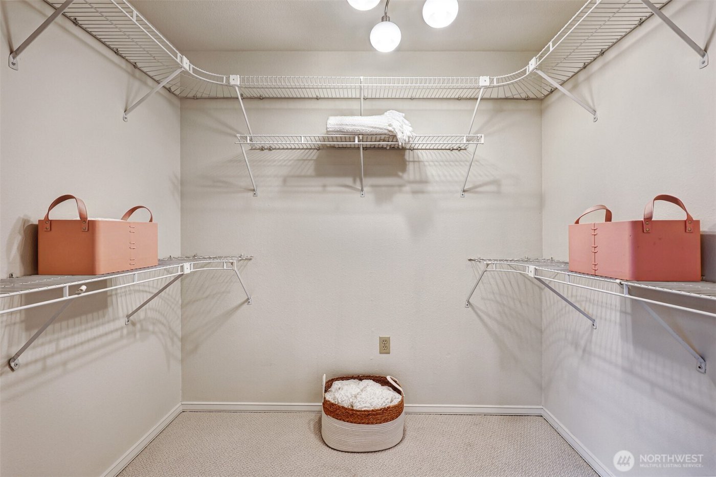 823 N 161st Place #105, Shoreline, WA 98133