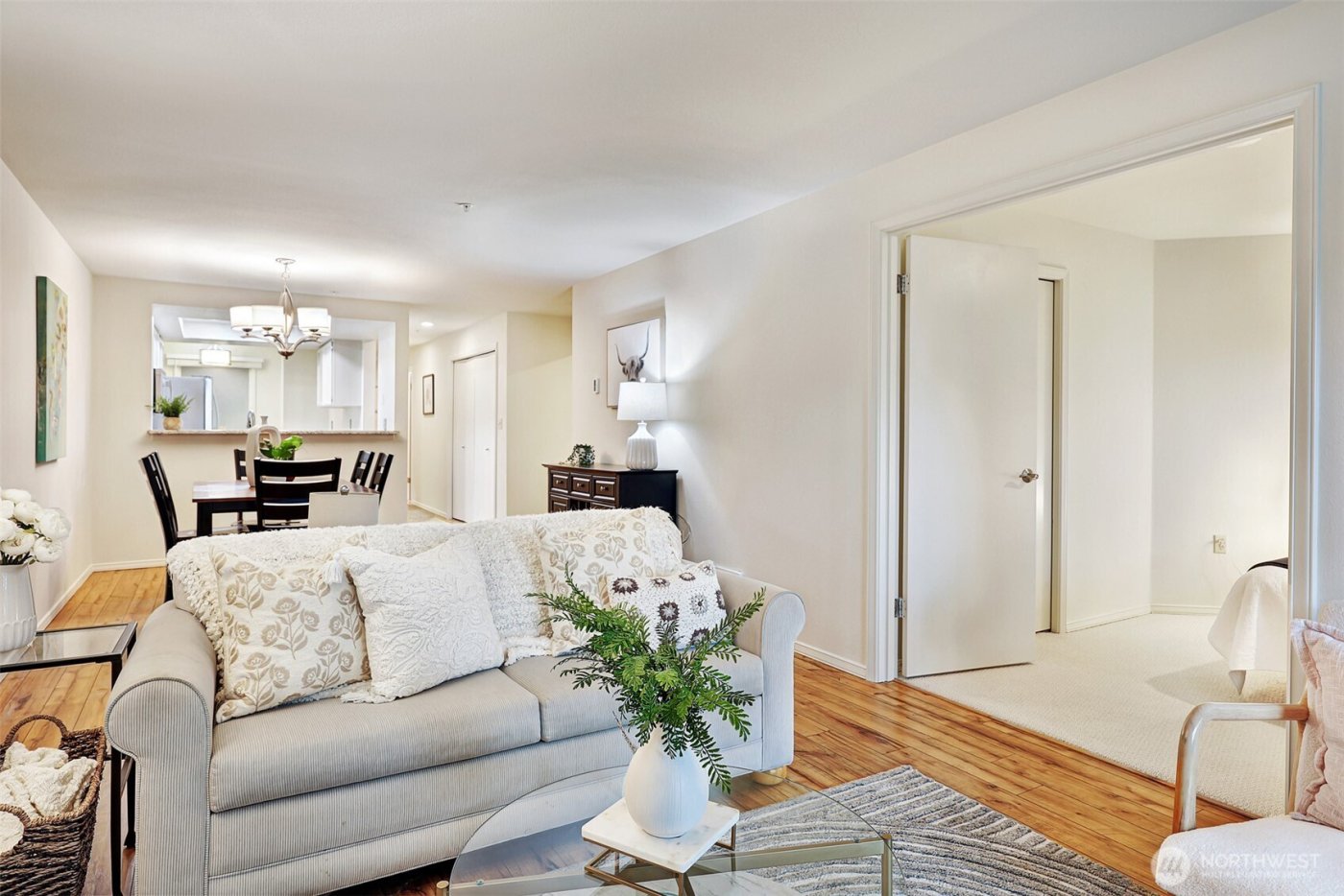 823 N 161st Place #105, Shoreline, WA 98133