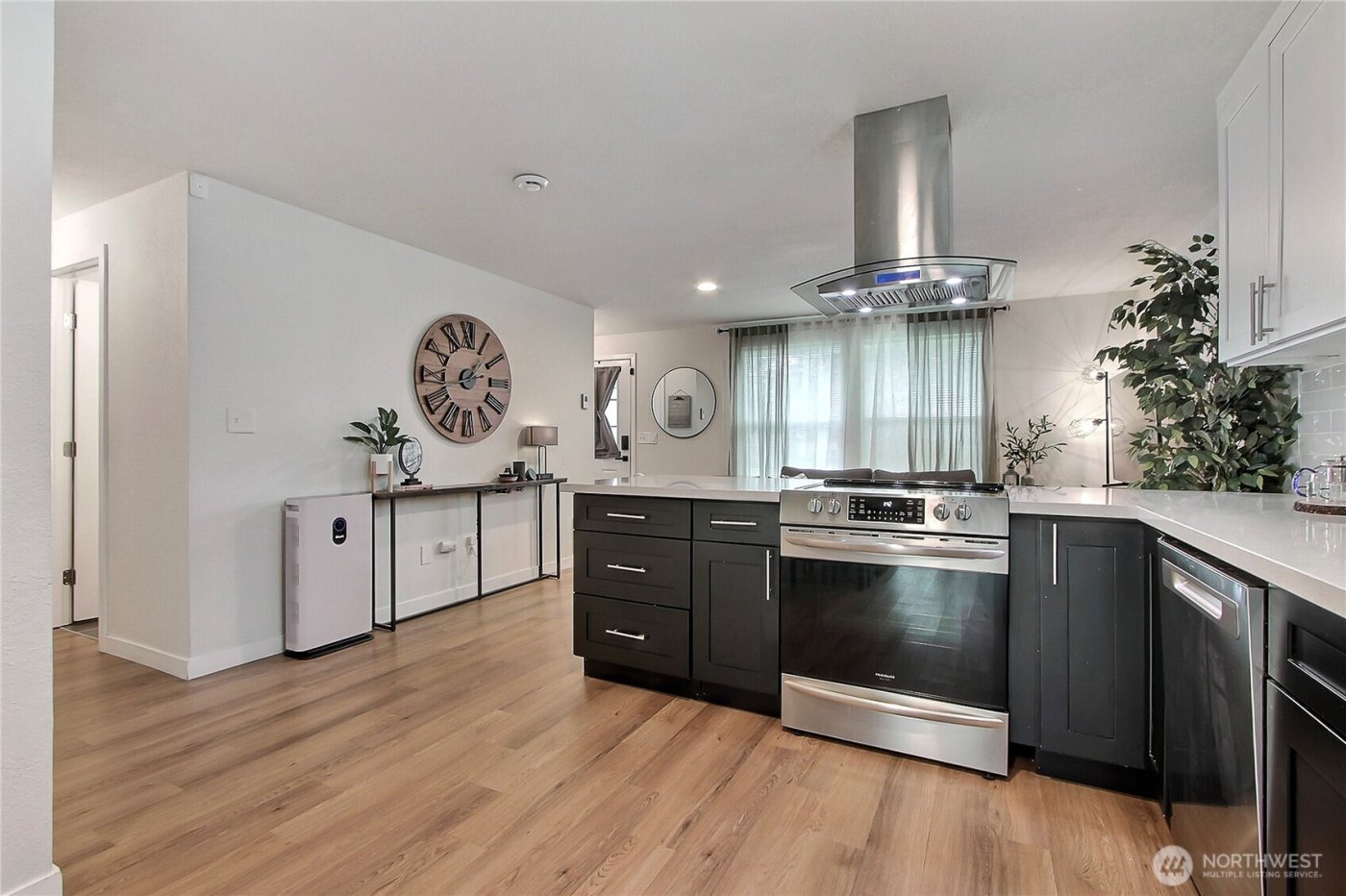 6903 S Cheyenne Street , Tacoma, WA 98409