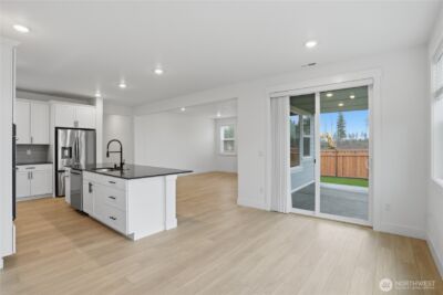 20464 Myrtle Place E, Bonney Lake, WA 98391 - Photo 9