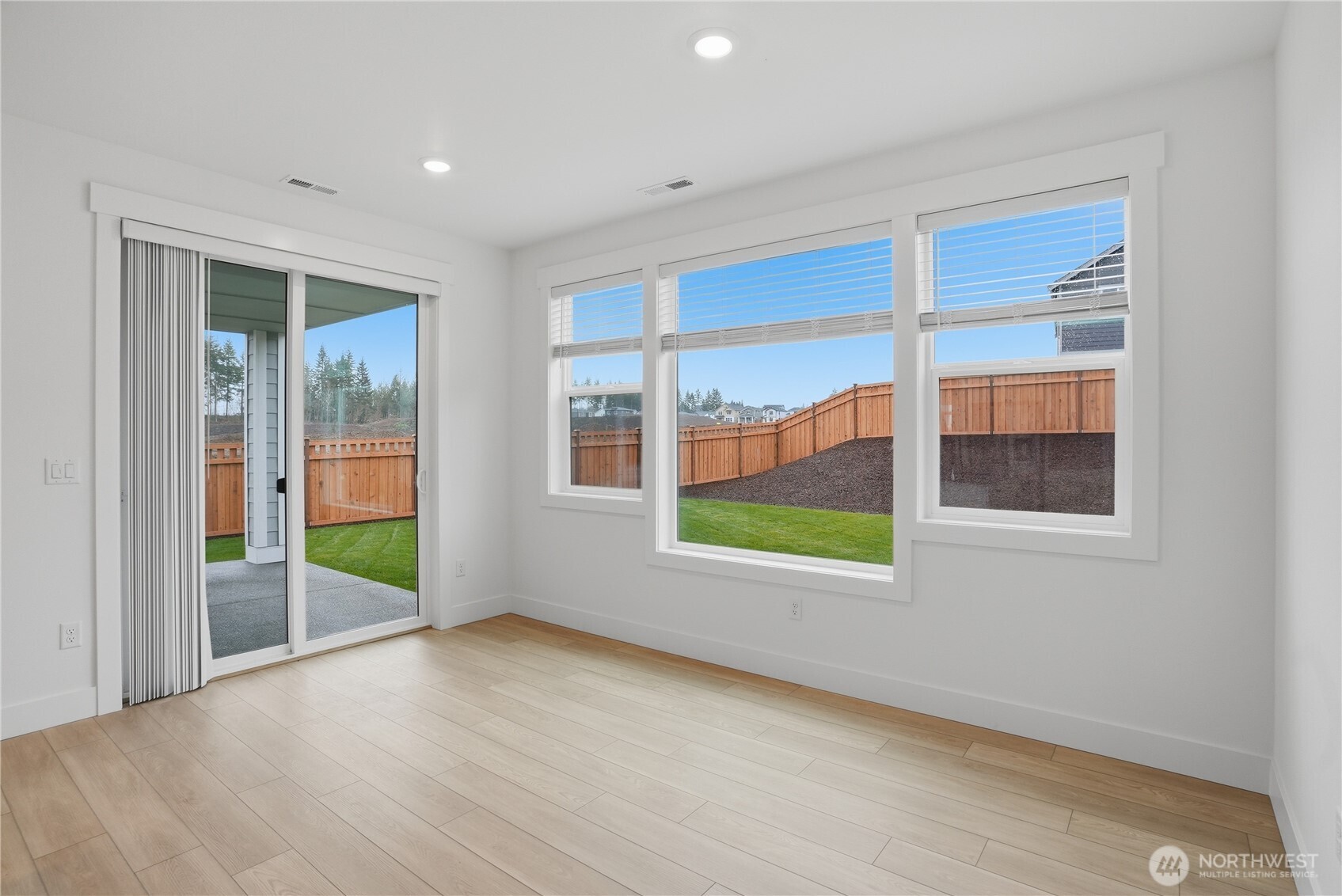 20464 Myrtle Place E, Bonney Lake, WA 98391