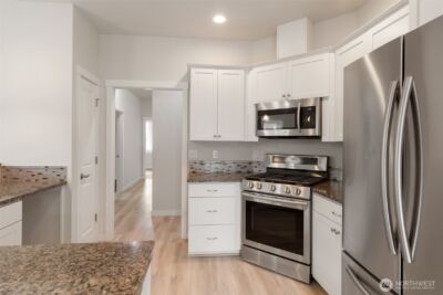 676 SW 20th Street #A, Chehalis, WA 98532 - Photo 17