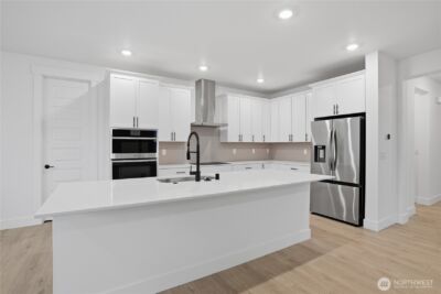 20409 Mystic Place E, Bonney Lake, WA 98391 - Photo 2