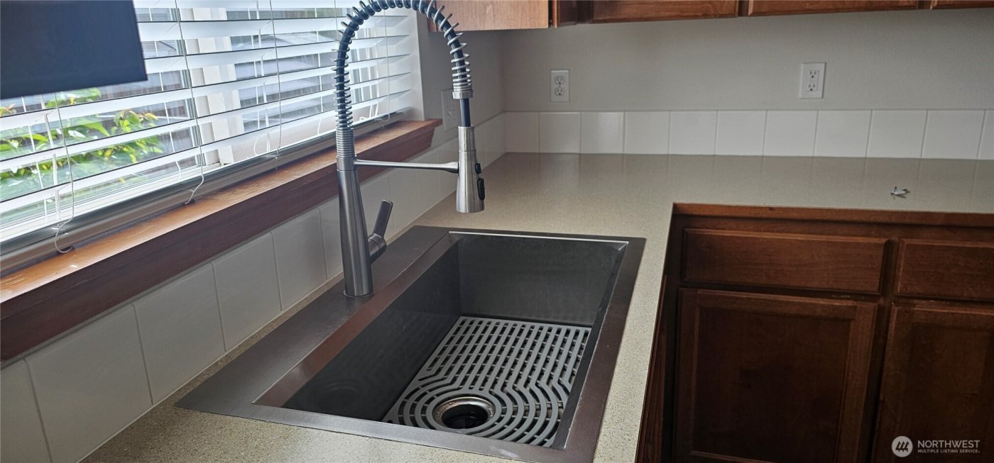 9131 Thea Rose Drive SE, Yelm, WA 98597