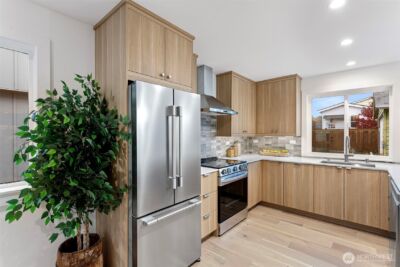 8003 25th Avenue NW, Seattle, WA 98117 - Photo 6