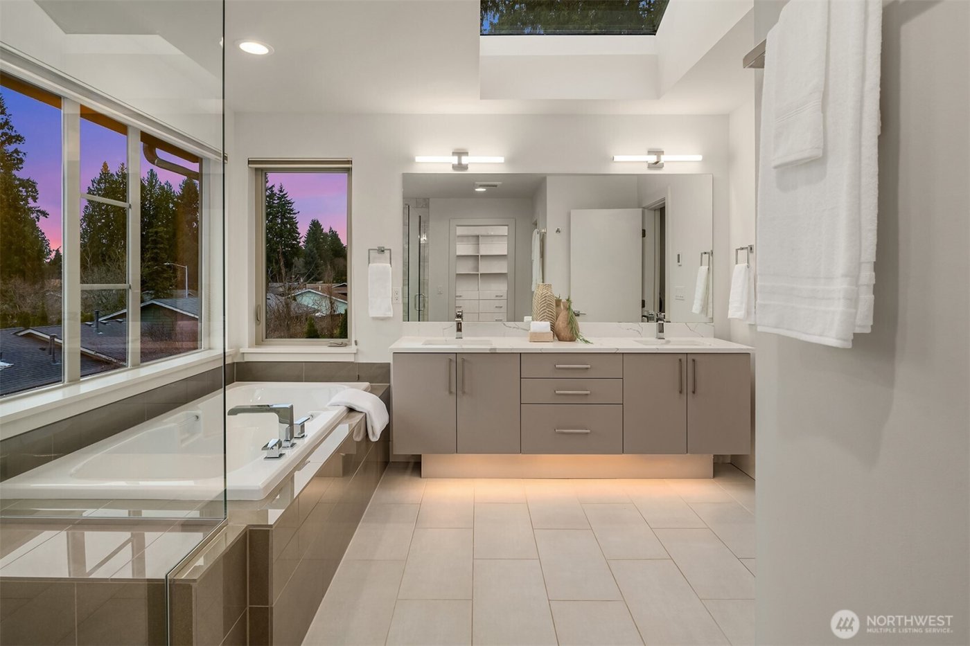 8206 128th Avenue NE, Kirkland, WA 98033