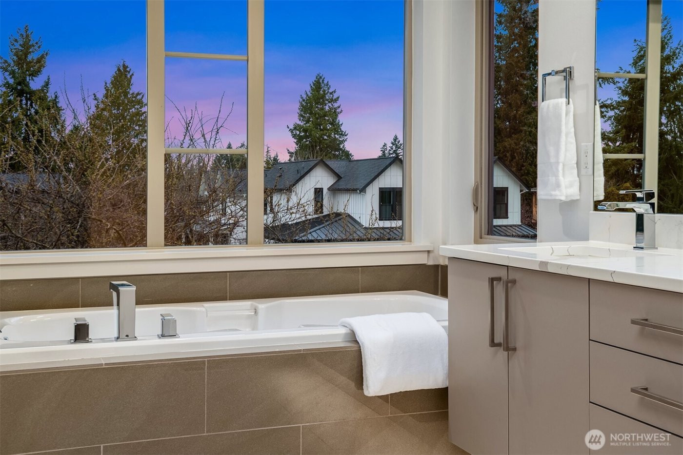 8206 128th Avenue NE, Kirkland, WA 98033