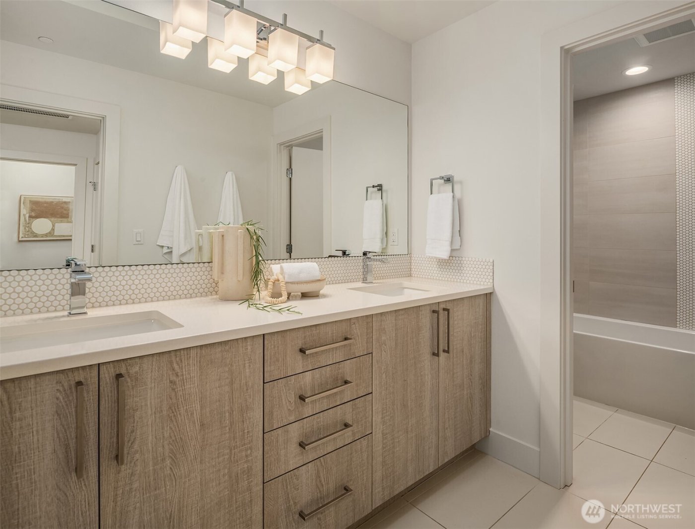 8206 128th Avenue NE, Kirkland, WA 98033